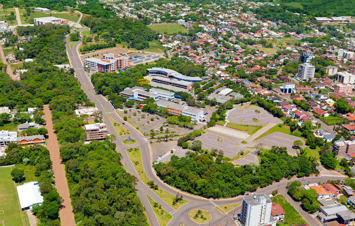 Imagem aérea do campus de lajeado