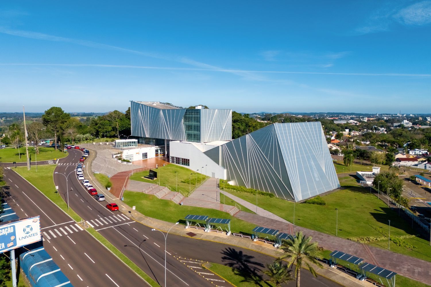 Confira a agenda cultural de agosto do Teatro Univates