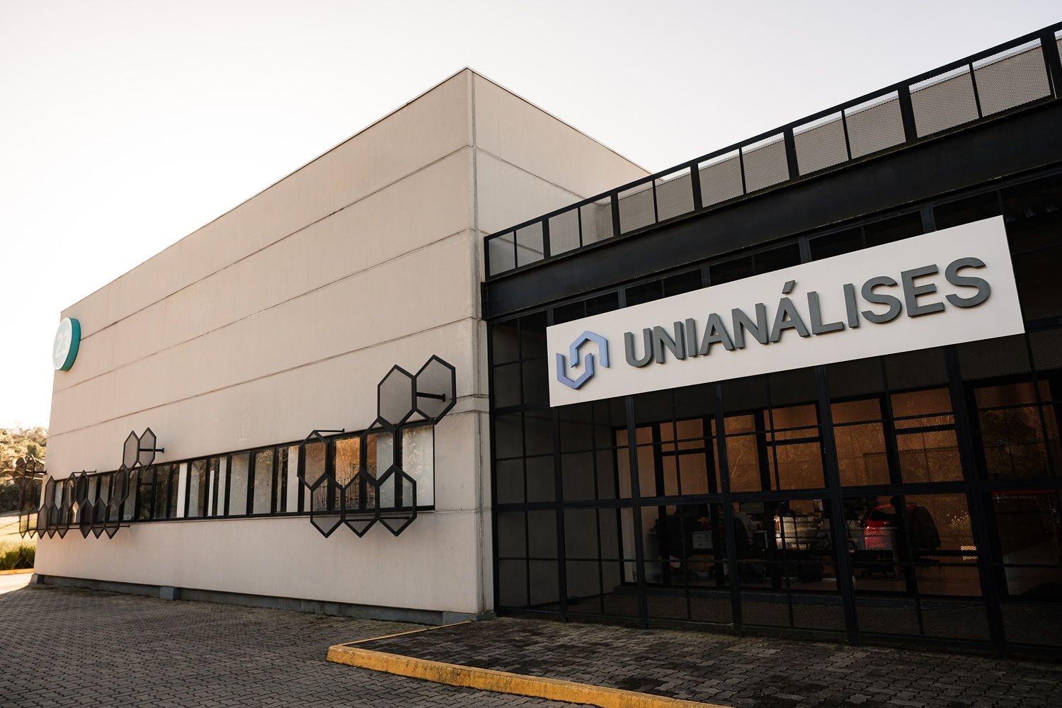 Unianálises participa do IntegraSIM 2026 com palestra sobre expressão de resultados microbiológicos e físico-químicos