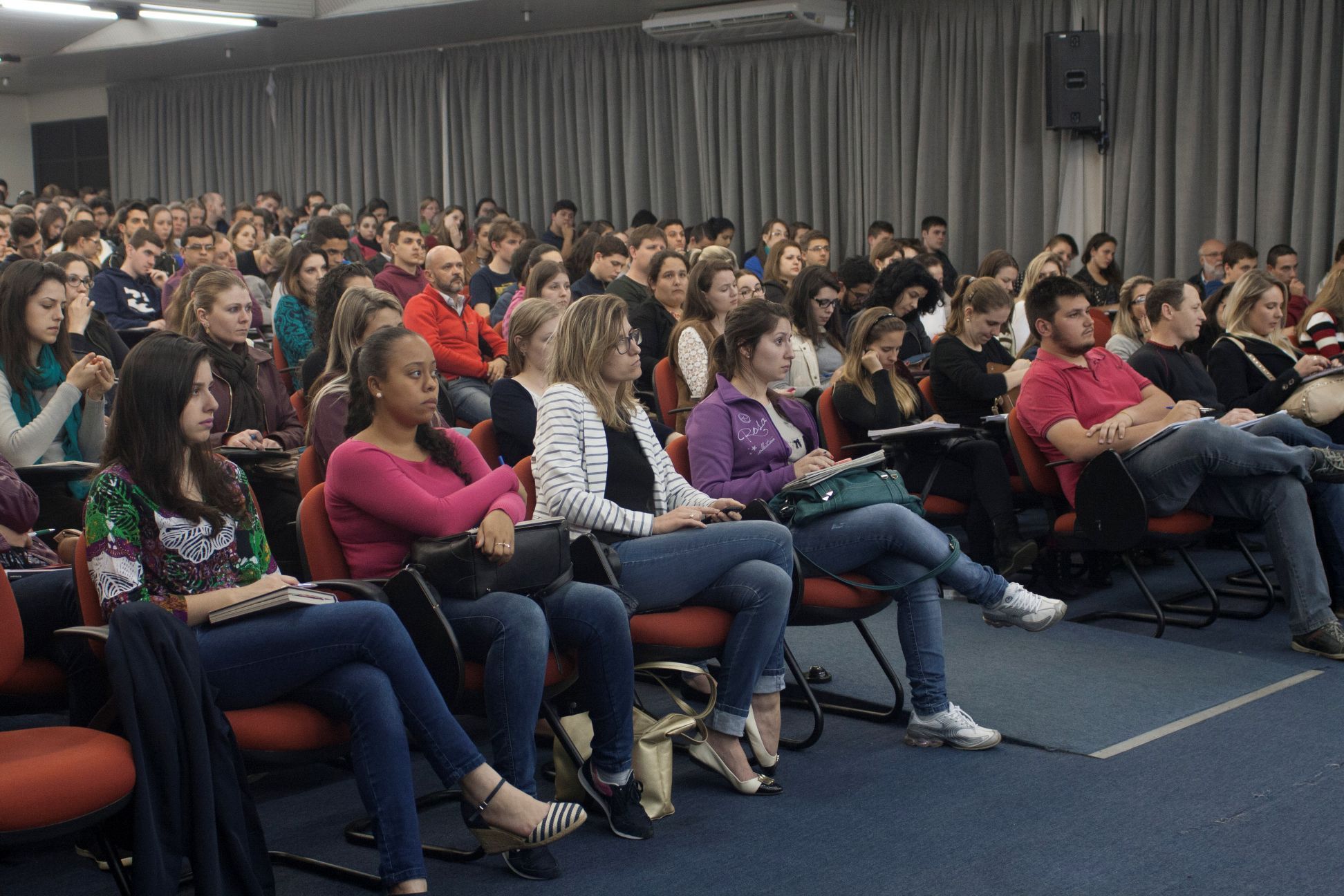 Curso de Gestão de Recursos Humanos celebra 15 anos com painel sobre liderança e a gestão de riscos psicossociais