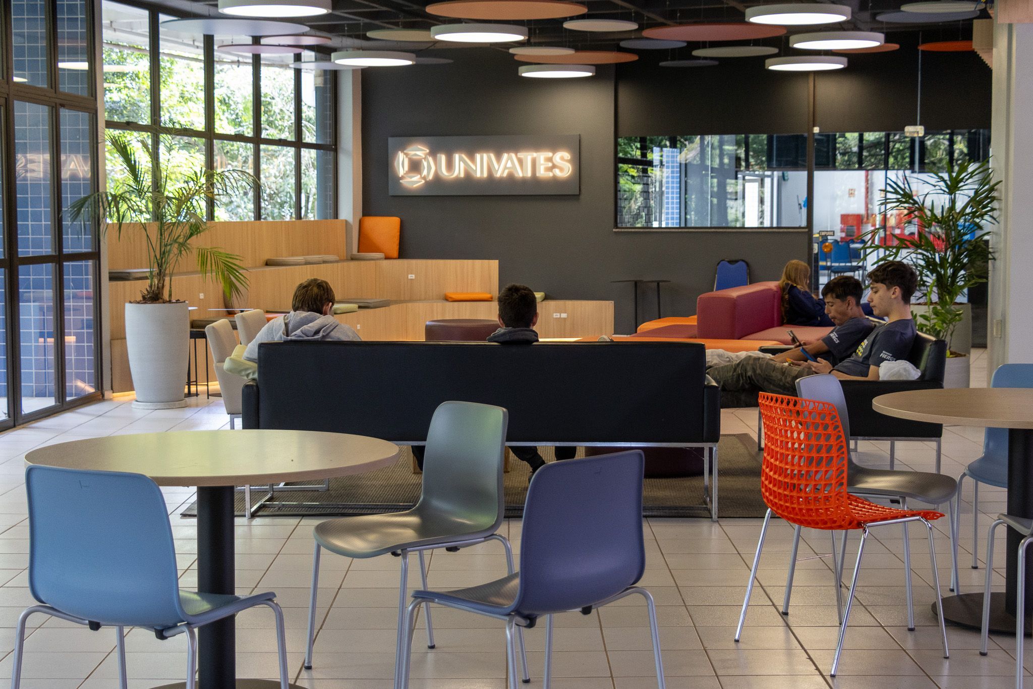 Estudantes ganham novo ambiente de descanso no Prédio 9 da Univates