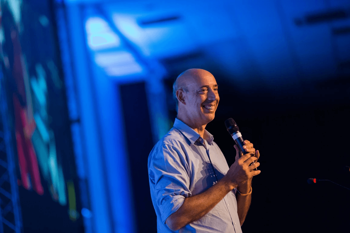 Velejador Beto Pandiani realiza palestra inédita no Teatro Univates