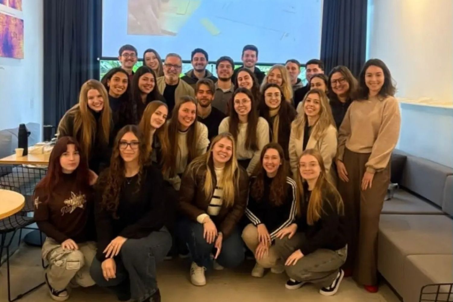 Visita técnica aproxima estudantes de Arquitetura e Urbanismo da prática profissional em Porto Alegre