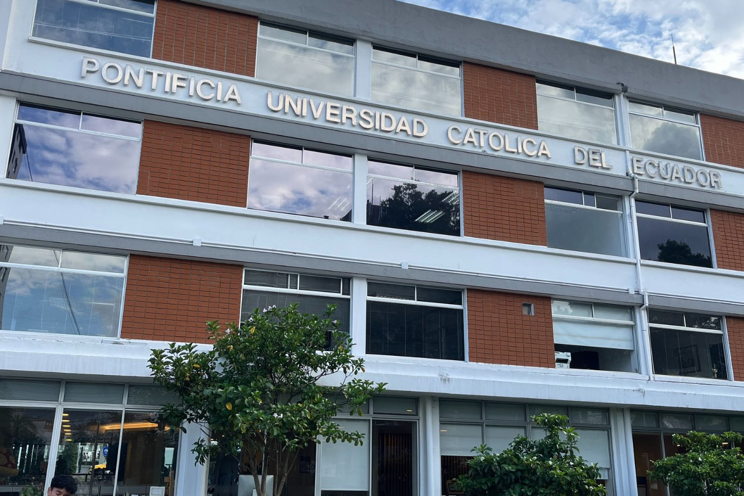 Pesquisadoras da Univates participam do V Congreso Internacional de Vivienda Colectiva Sostenible, no Equador.