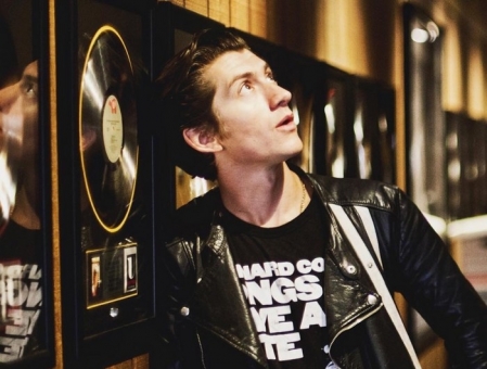 Alex Turner diz que no h previso para o novo disco do Arctic Monkeys