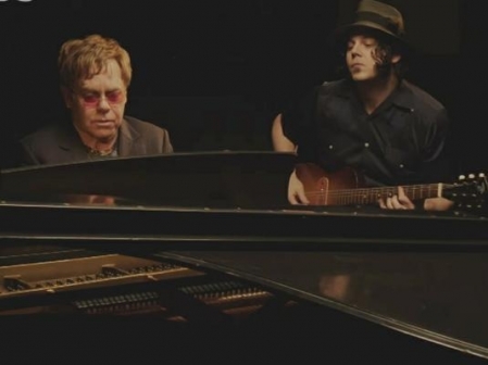 Elton John e Jack White fazem dueto na indita Two Fingers of Whiskey