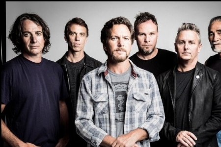 Pearl Jam: oua a indita Cant Deny Me na ntegra