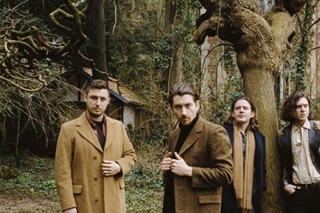 Arctic Monkeys lana curta-metragem sobre os bastidores de Tranquility Base