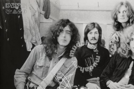 Led Zeppelin lana linha de tnis para celebrar os 50 anos da estreia 