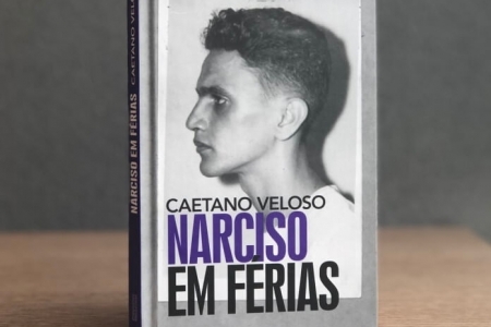 Caetano Veloso lana Narciso em frias em livro