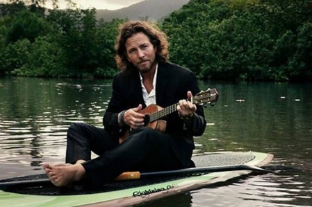 Eddie Vedder celebra Bruce Springsteen em belssima cover de novo EP