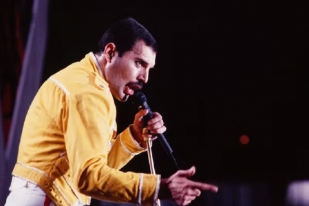 IA faz Freddie Mercury cantar 60 msicas que ele nunca gravou