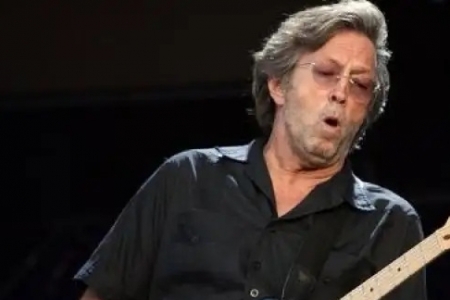 Eric Clapton voltar ao Brasil em 2024, diz jornalista