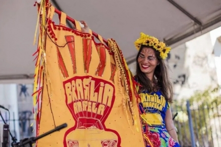 Mamonas Assassinas: bloco Braslia Amarela celebra 10 anos de carnaval