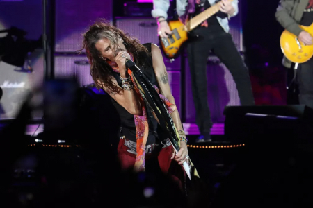 Aerosmith anuncia aposentadoria aps problemas vocais de Steven Tyler