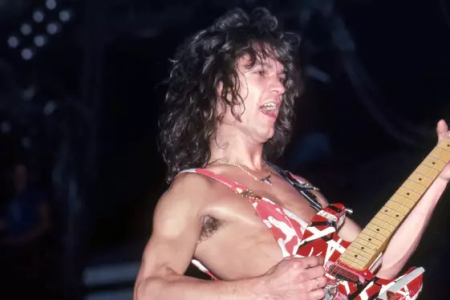 A mentira de Eddie Van Halen que fez guitarristas queimarem equipamentos